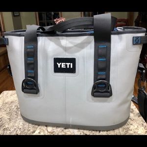 Yeti Hopper